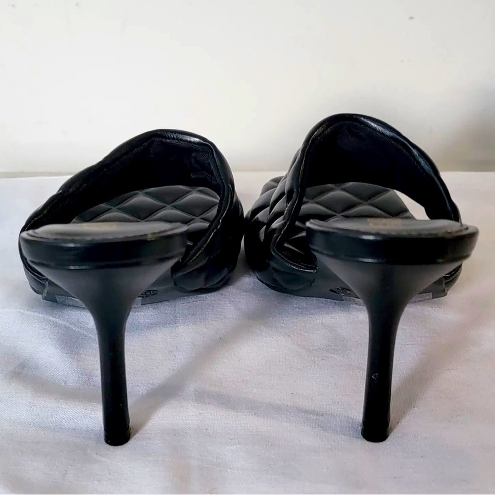Rouge Quilted Pleather Heels, sz 6.5